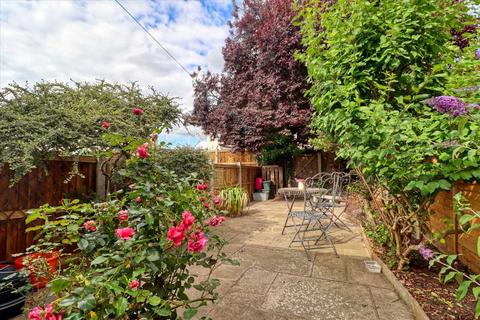 2 bedroom terraced house for sale, Walton on the Naze CO14