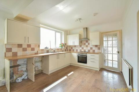 3 bedroom semi-detached house for sale, Turkey Road, Bexhill-on-Sea, TN39