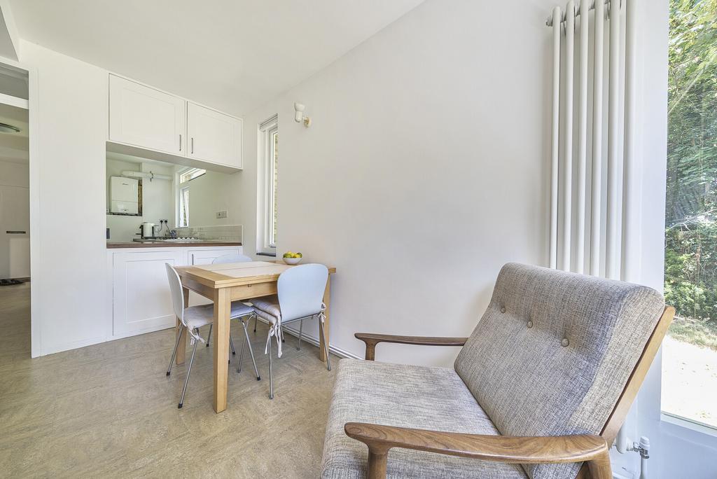 Living/Dining Area