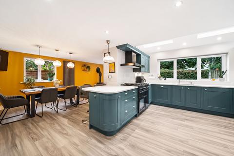 4 bedroom detached house for sale, Pine Drive, Ormskirk L39