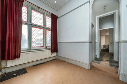 5 bedroom flat for sale, Brook Green, London W6