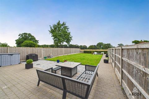Roselea Anslow Lane, Rolleston On Dove, Burton-on-trent, DE13 9DS