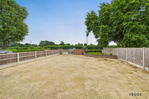 Roselea Anslow Lane, Rolleston On Dove, Burton-on-trent, DE13 9DS