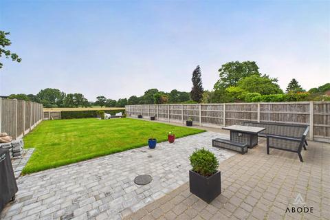 Roselea Anslow Lane, Rolleston On Dove, Burton-on-trent, DE13 9DS