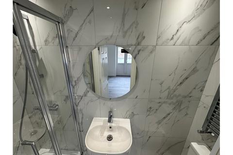 Studio to rent, Buchanan Gardens, Kensal Rise NW10