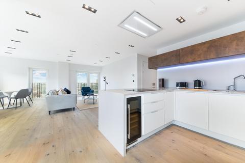 2 bedroom flat to rent, Keybridge Tower, Vauxhall, SW8