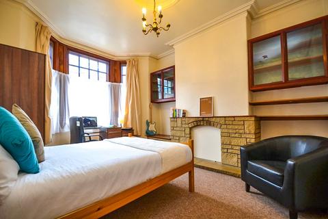 7 bedroom villa for sale, Stretton Road, Leicester, LE3