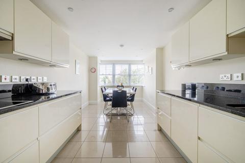 3 bedroom apartment for sale, The Esplanade, Esplanade Grande The Esplanade, PO21