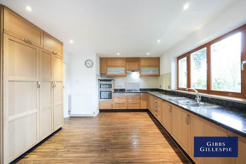 5 bedroom detached house to rent, Quickley Rise, Chorleywood, Rickmansworth, WD3