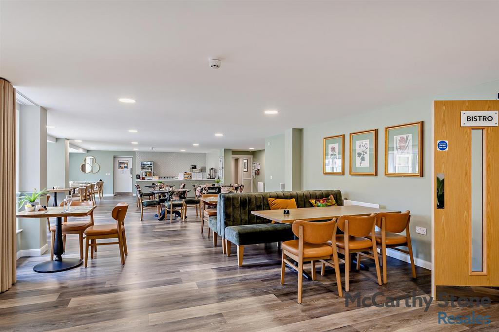8656407-interior03-800.jpg