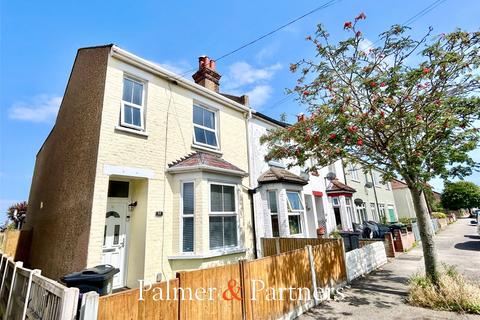 Oxford Crescent, Clacton-on-Sea, Essex, CO15