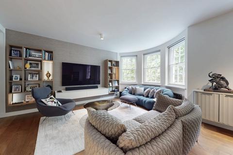 2 bedroom apartment for sale, Avenue Lodge, Avenue Road, St John's Wood, London, NW8