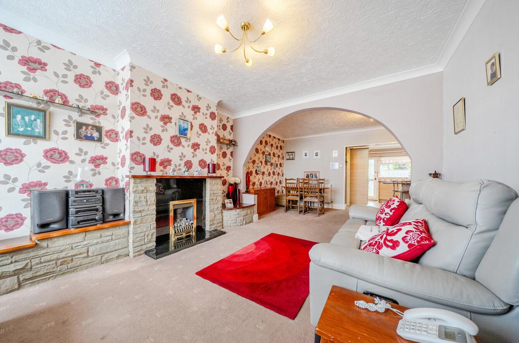 1331184 9 6882295...