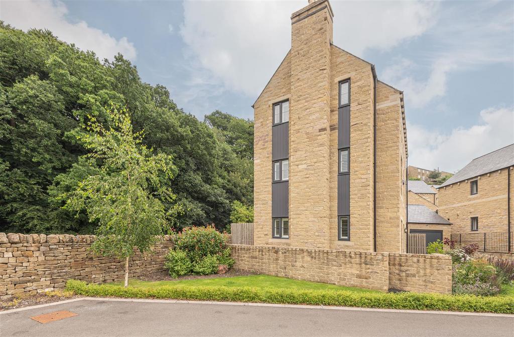 06 - 6 North Light Place BD22 8 FD.jpg