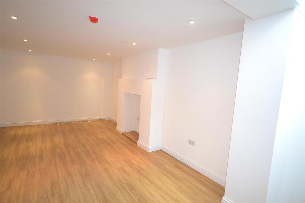 Open plan Lounge and Kitchen