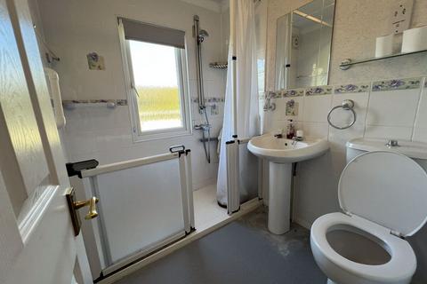3 bedroom bungalow for sale, Orchard Park, Amlwch, Anglesey, LL68
