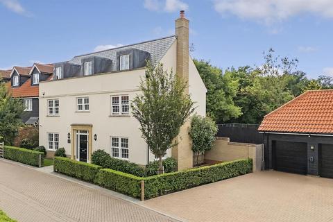 2 Rainbird Place, Pilgrims Hatch, Brentwood, CM14 5UR