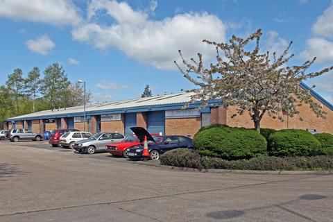 Warehouse to rent, 861-874 Plymouth Rd Slough SL1 4LP