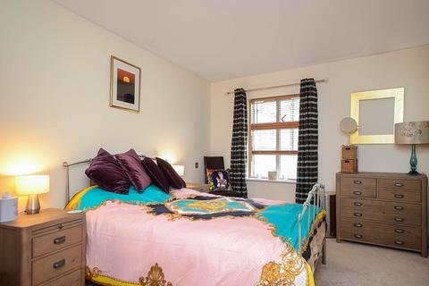 2 bedroom flat for sale, The Courtyard, St. Martins Lane, York, YO1