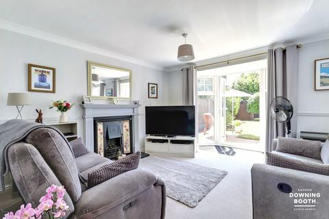 10 Alexander Close, Lichfield, WS13 8SH