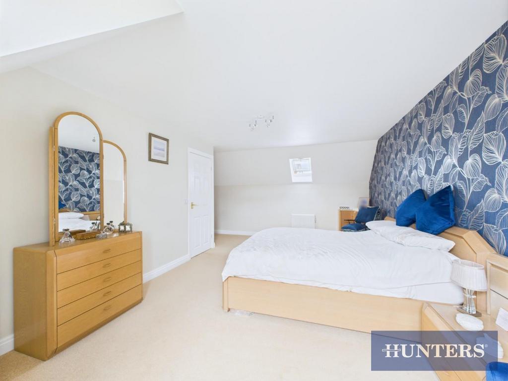 CAM05333 G0-PR0180-STILL003.jpg