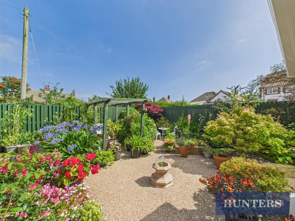 CAM05333 G0-PR0185-STILL005.jpg