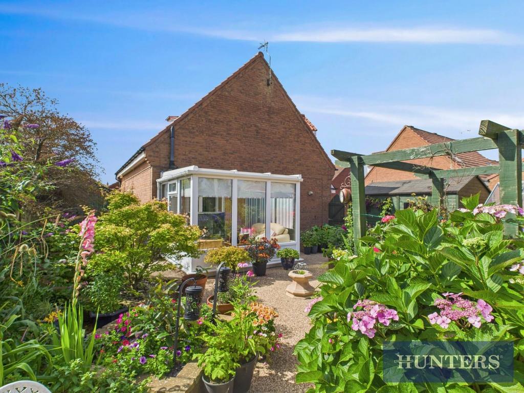 CAM05333 G0-PR0185-STILL008.jpg