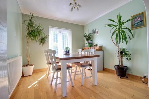 3 bedroom semi-detached house for sale, Grange Drive, Cottingham