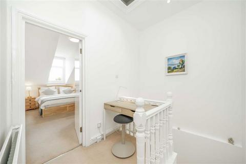 84c Chichele Road, London, NW2 3DH
