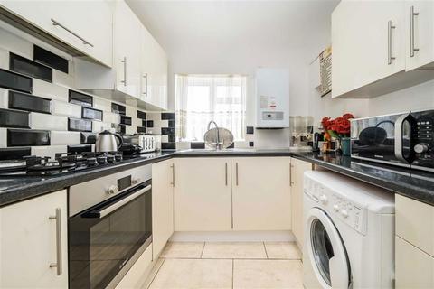 2 bedroom flat for sale, Besant Road, London NW2