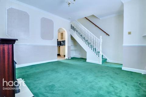 2 bedroom terraced house for sale, Nutbrowne Road, Dagenham