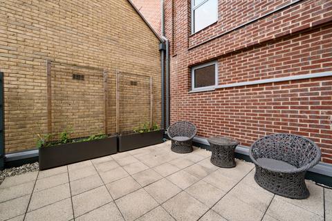 2 bedroom flat for sale, King Street, London, W6