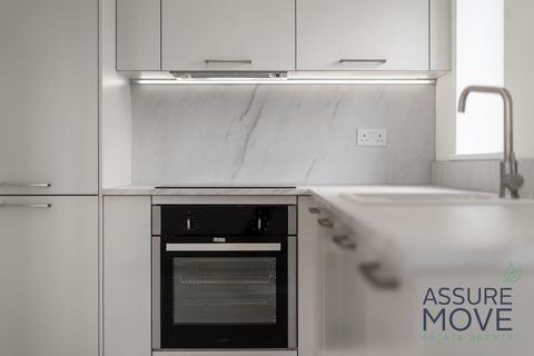1 bedroom flat for sale, Crosskeys Close, London, N9