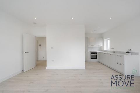1 bedroom flat for sale, Crosskeys Close, London, N9
