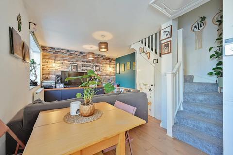 undefined, Harwoods Road, Watford, WD18