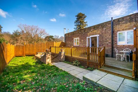 undefined, Benson Retreat, Croydon, CR0