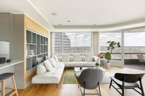 3 bedroom flat for sale, City Road, London, EC1V