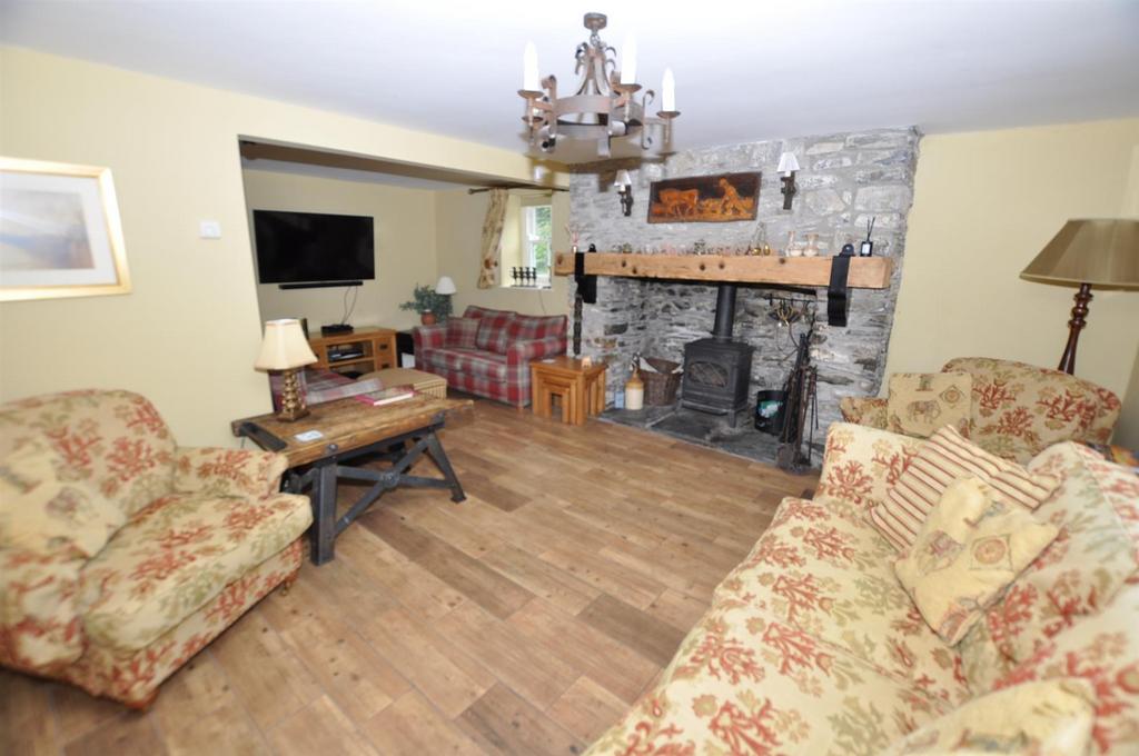 L shaped Lounge/Dining room