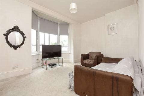 1 bedroom flat for sale, Harestone Valley Road, Caterham, Surrey