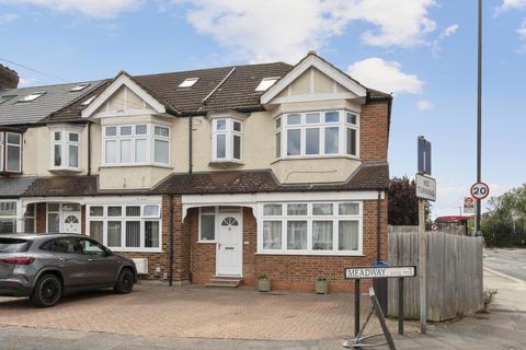 undefined, Meadway, Raynes Park SW20