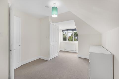 2 bedroom apartment for sale, Meadway, Raynes Park SW20