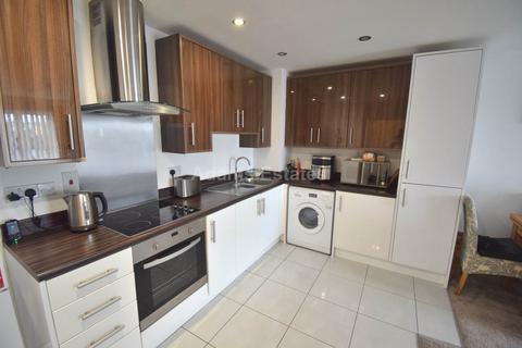 2 bedroom flat for sale, Basing House, Reading