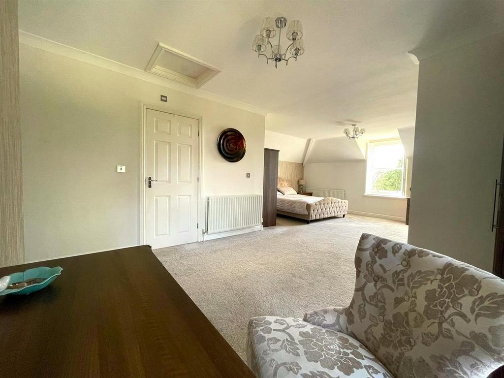 Master Bedroom (Second Floor)