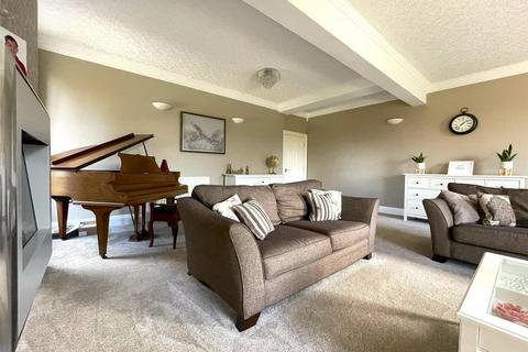 undefined, Redwood Drive, Brandesburton, Driffield