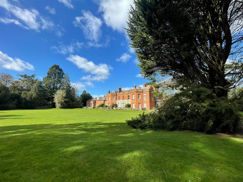 Hall Grounds