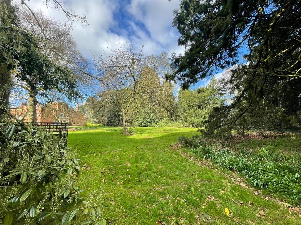 Hall Grounds