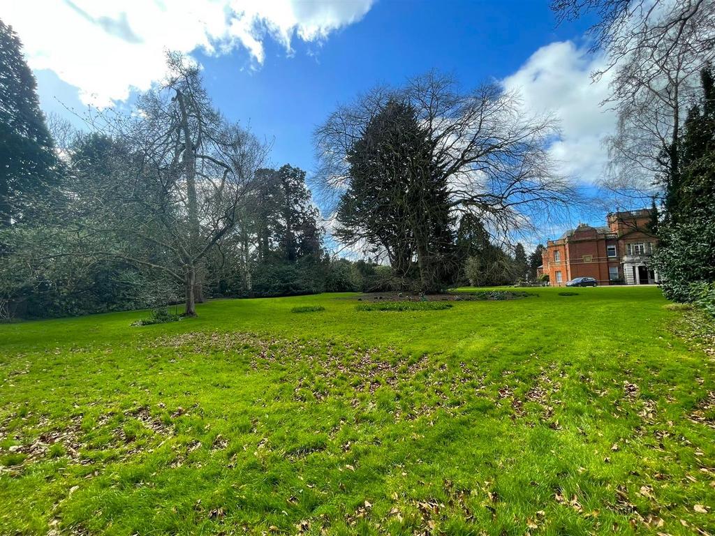 Hall Grounds