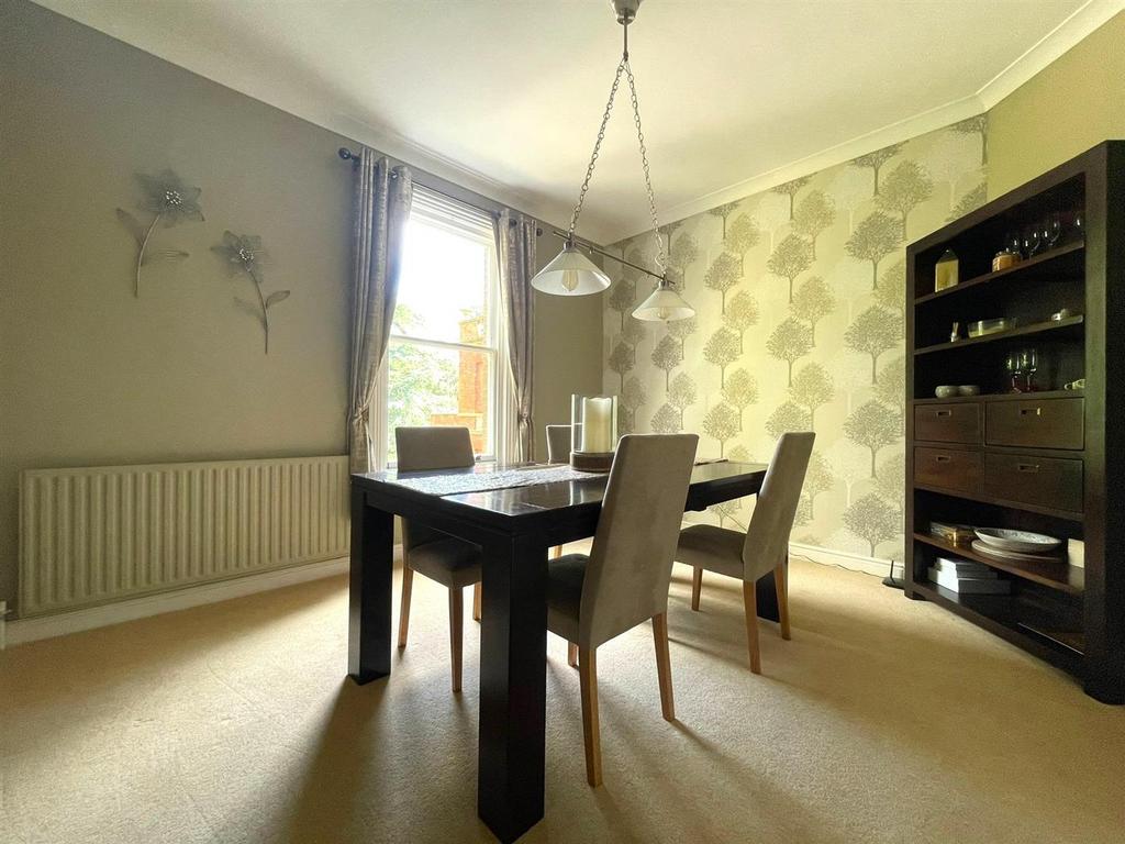Dining Room (1st Floor)