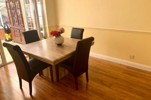 undefined, Southwold Spur, Langley, Berkshire, SL3