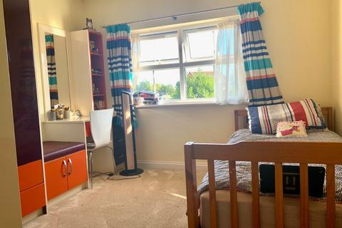 6 Southwold Spur, Slough, SL3 8XX